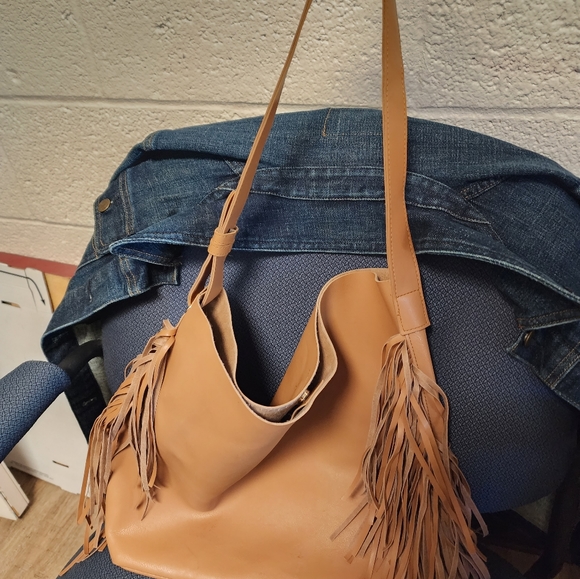 Jessica Simpson, faux leather Women Ten Tote, Color: Tan with fringe on sides.!! - Picture 7 of 10